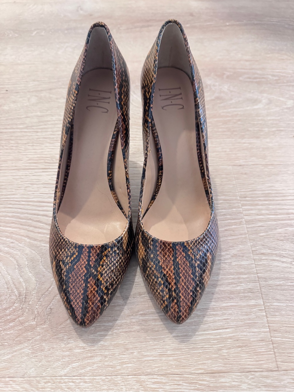 NEW INC International Concepts Brown Snake-Print Pointed Toe Pumps